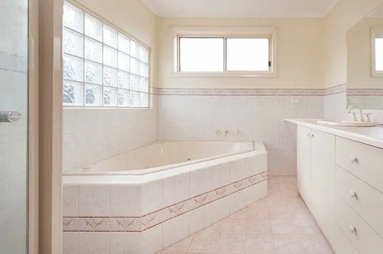 Sixth view of Homely house listing, 3 Kirwan Avenue, Roxburgh Park VIC 3064