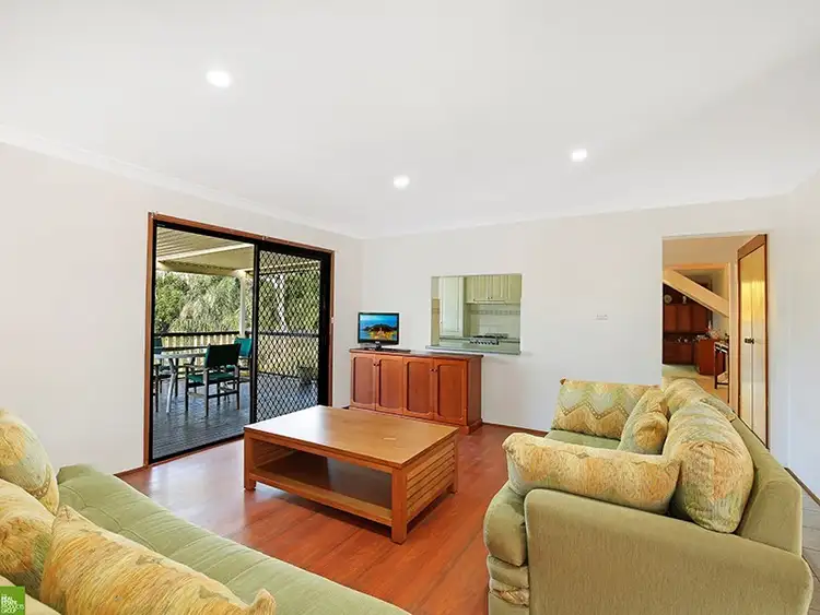 1 Coral Crescent, Unanderra NSW 2526