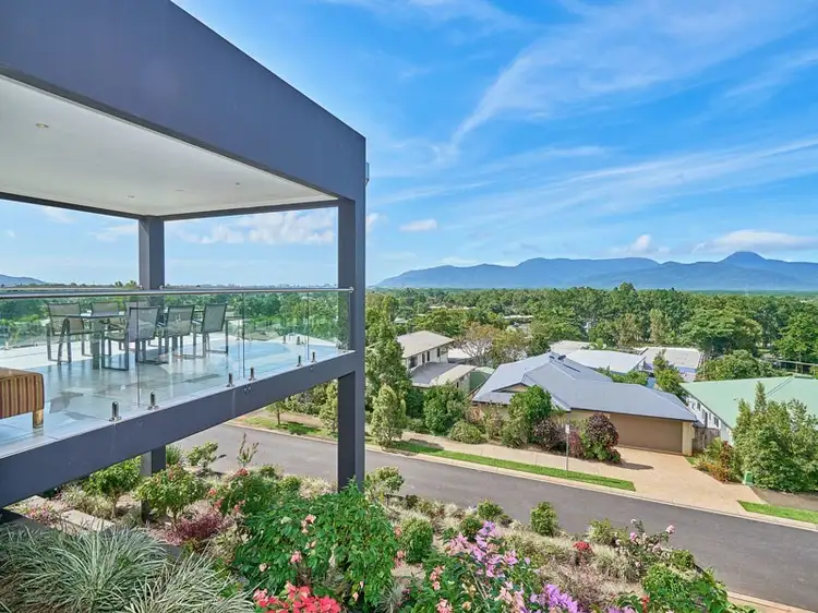 10 Sunbird Drive, Woree QLD 4868