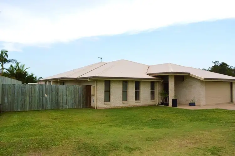 15 Heights Road, Beerwah QLD 4519