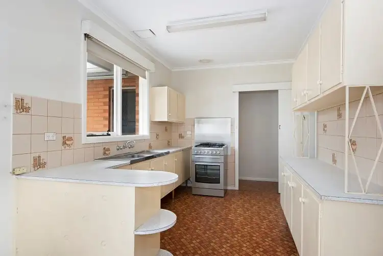 Second view of Homely house listing, 4 Florida Court, Moorabbin VIC 3189