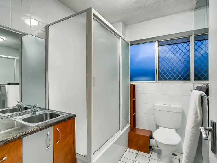 Seventh view of Homely apartment listing, 2/69 Belgrave Street, Balmoral QLD 4171