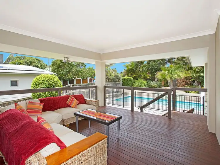 11 Buncrana Terrace, Banora Point NSW 2486