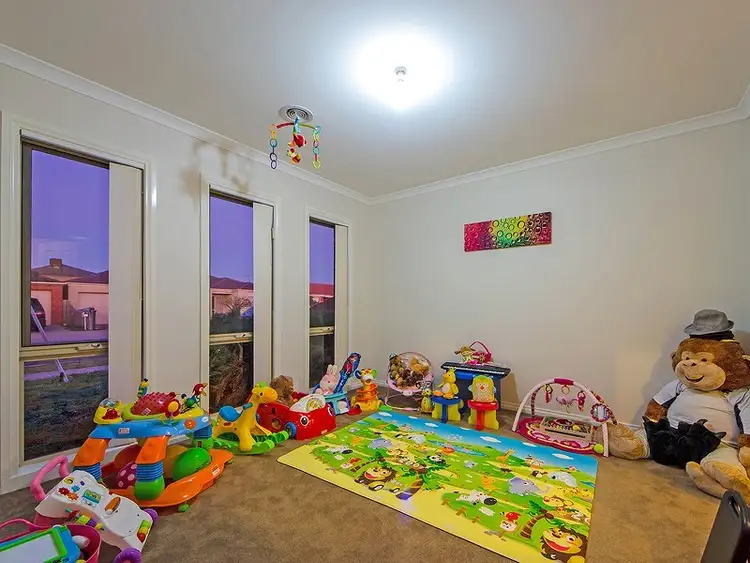 Fifth view of Homely house listing, 13 Gallop Court, Truganina VIC 3029
