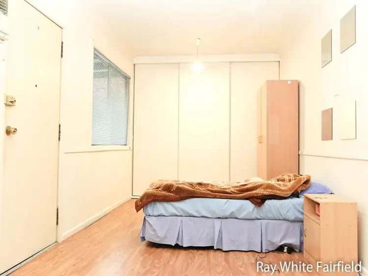 Fifth view of Homely house listing, 39 Neerini Avenue, Smithfield NSW 2164