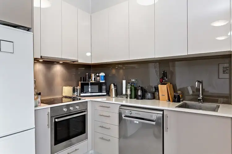 Third view of Homely apartment listing, 8/39 Rosstown Road, Carnegie VIC 3163
