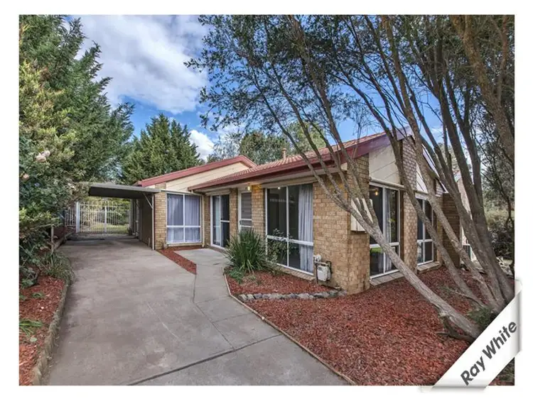11 Hart Close, Palmerston ACT 2913