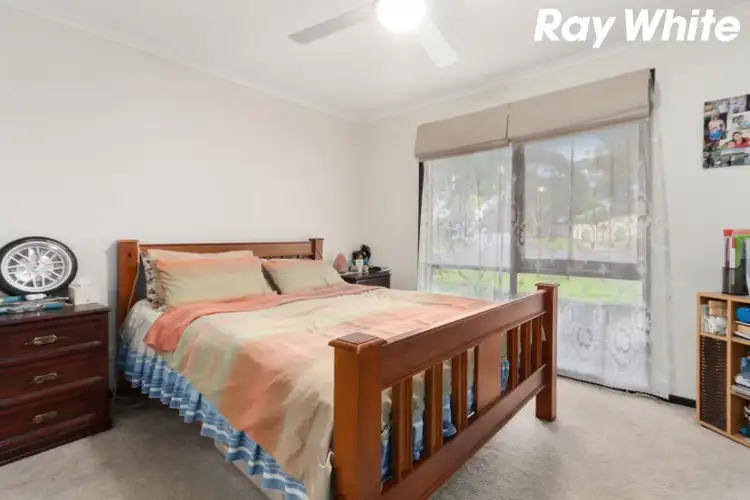 Fifth view of Homely house listing, 39 Meeking Drive, Pakenham VIC 3810