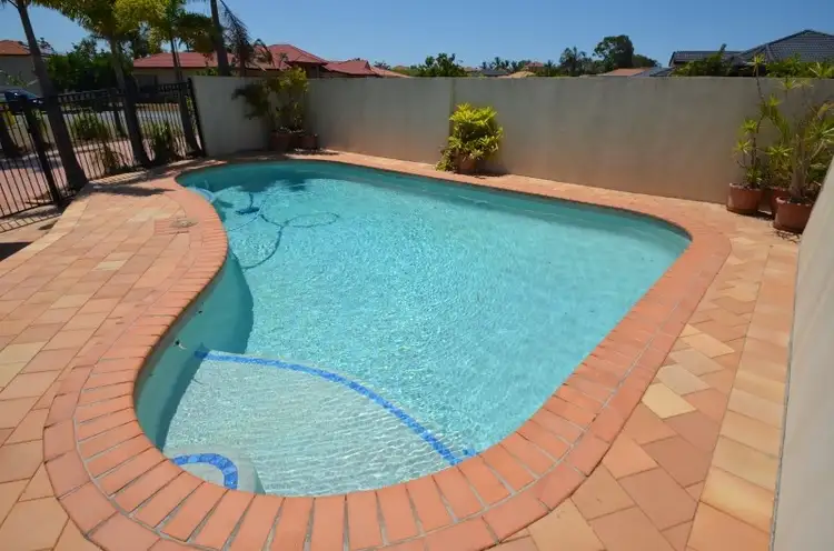 Second view of Homely house listing, 4 Nottinghill Gate Drive, Arundel QLD 4214