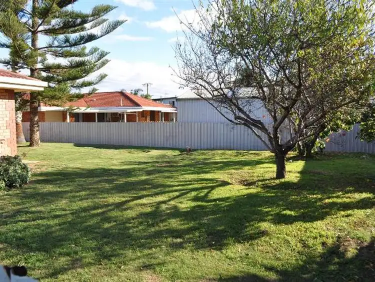 2 Croser Avenue, Aldinga Beach SA 5173