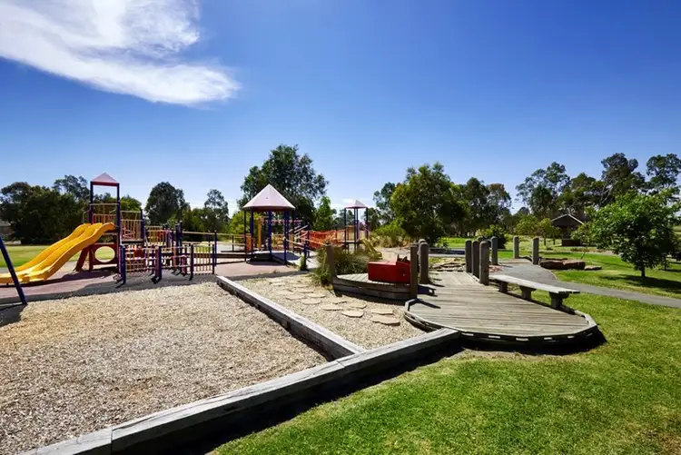 Third view of Homely townhouse listing, 1/16 Norma Avenue, Oakleigh South VIC 3167