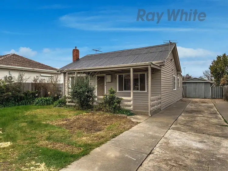 24 Millawa Avenue, St Albans VIC 3021