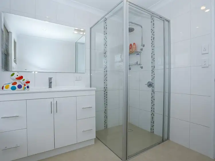 Sixth view of Homely house listing, 6 Bourne Court, Huntingdale WA 6110