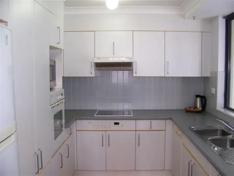 Seventh view of Homely apartment listing, 11-1/15 Victoria Avenue, Broadbeach QLD 4218