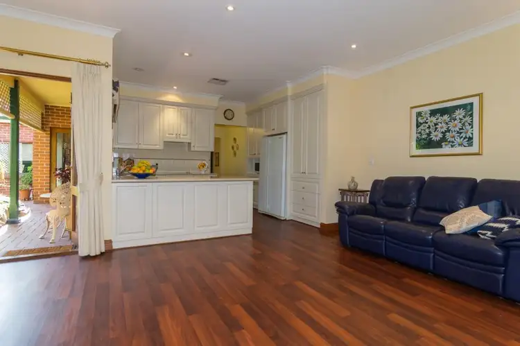 4 Lorikeet Grove, Flagstaff Hill SA 5159