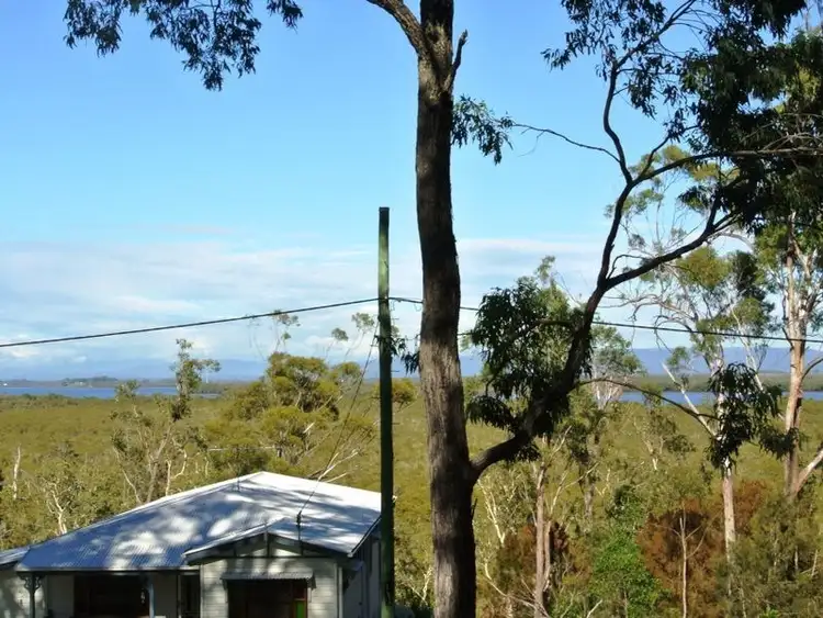 9 Boelgi Street, Russell Island QLD 4184