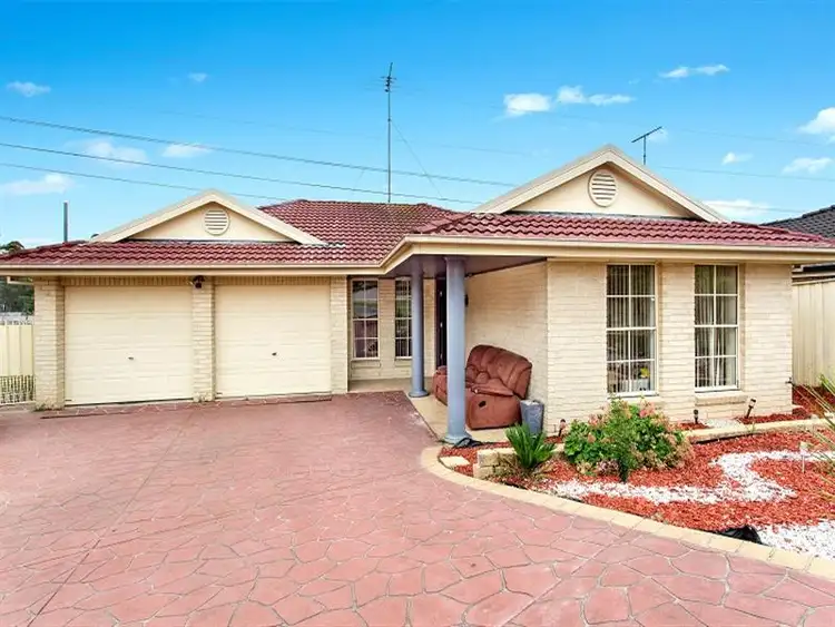 22 Whitsunday Circuit, Green Valley NSW 2168