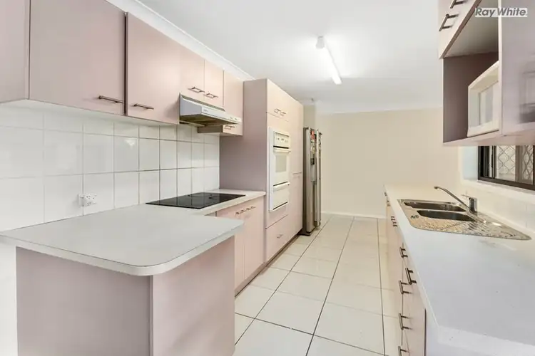 Second view of Homely house listing, 7 Mckinlay Place, Durack QLD 4077