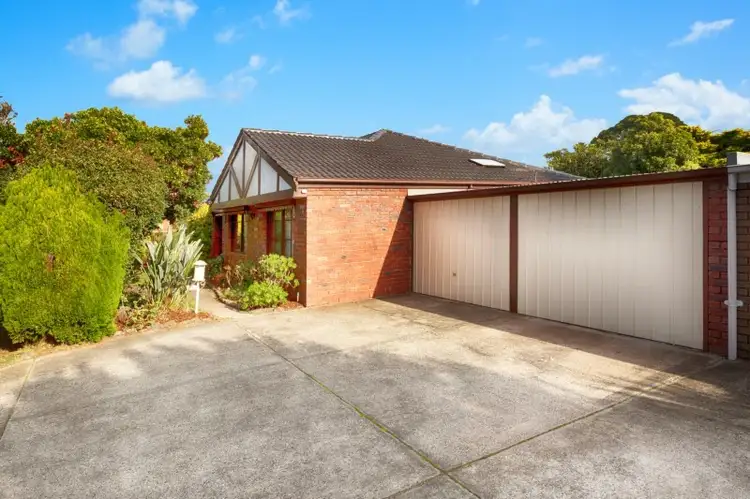 18 Tudor Court, Edithvale VIC 3196