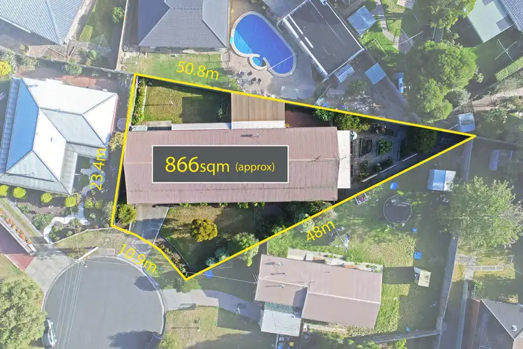 Second view of Homely house listing, 9 Camira Court, Grovedale VIC 3216