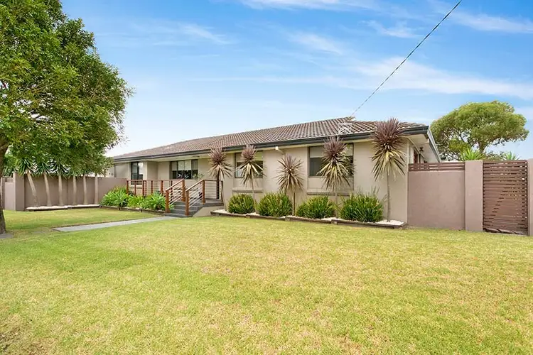 18 Madden Street, Oak Flats NSW 2529