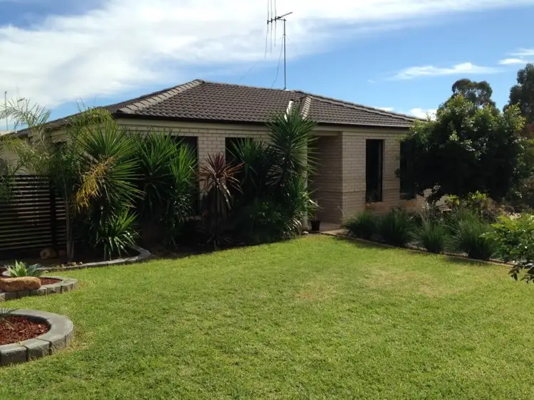 14 George Field Drive, Parkes NSW 2870