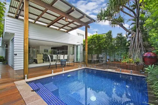 23 Arthur Street, Mermaid Beach QLD 4218