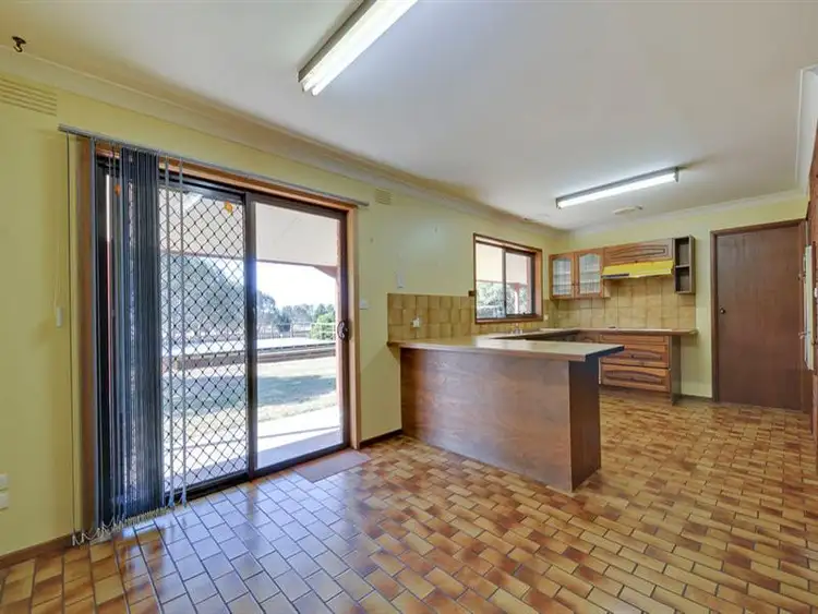 Seventh view of Homely house listing, 6 Wright Court, Rosedale VIC 3847