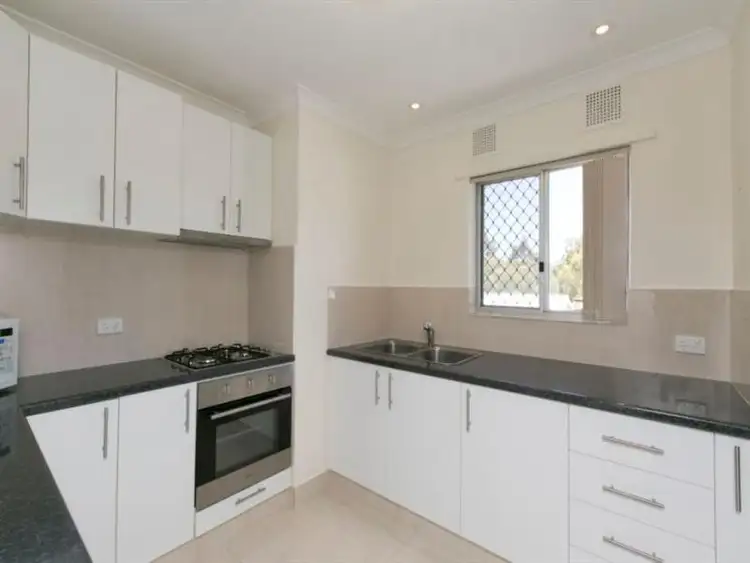 4/26 Thorson Way, Lockridge WA 6054