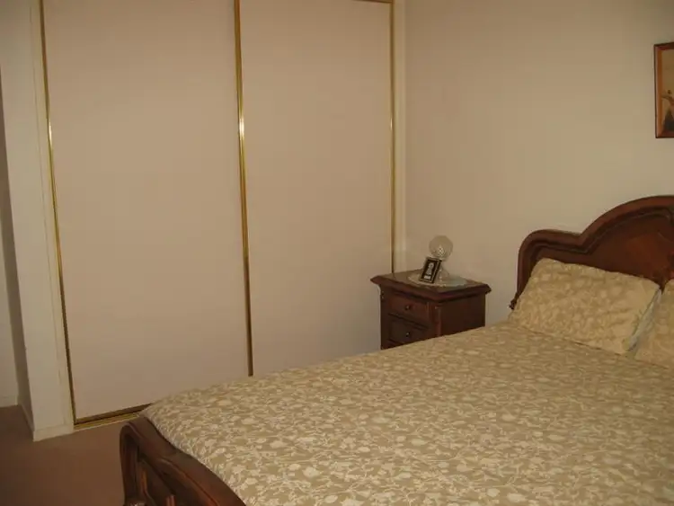 Fifth view of Homely house listing, 2 Leahy Court, Rochester VIC 3561