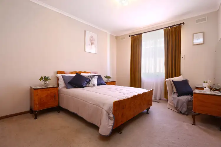 Fifth view of Homely house listing, 28 Alvarado Avenue, Thomastown VIC 3074