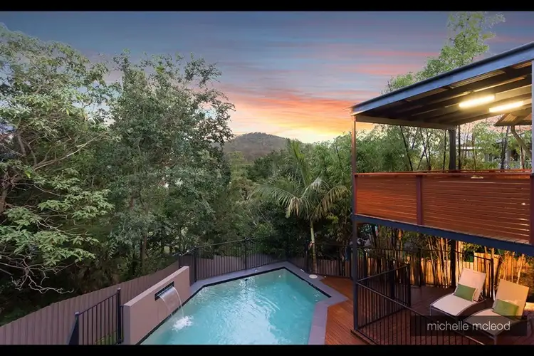 75 Ngeringa Crescent, Chapel Hill QLD 4069
