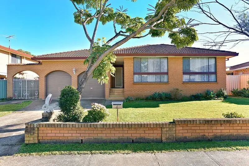 Main view of Homely house listing, 4 Piesley Street, Prairiewood NSW 2176