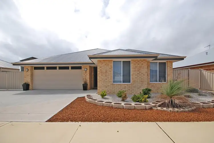 7 Miami Way, Jurien Bay WA 6516