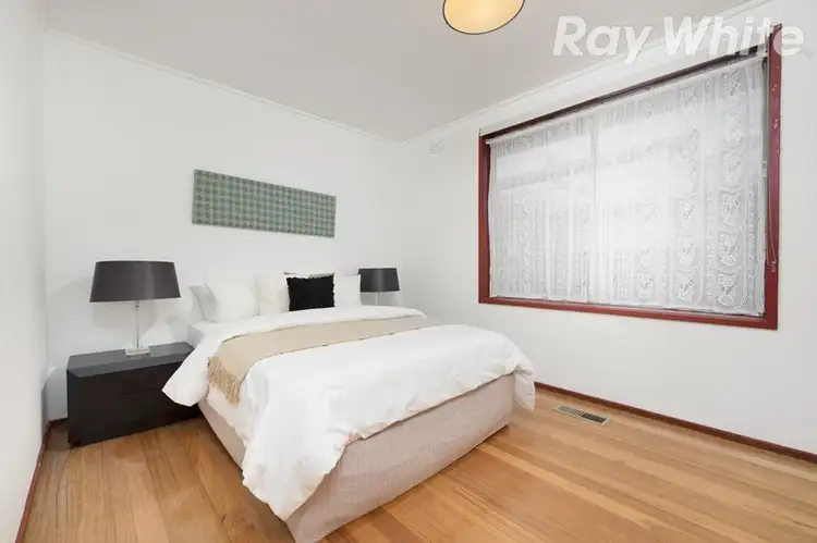 Seventh view of Homely house listing, 5 Botanic Court, Bundoora VIC 3083