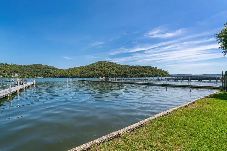 25 Waterview Street, Woy Woy NSW 2256