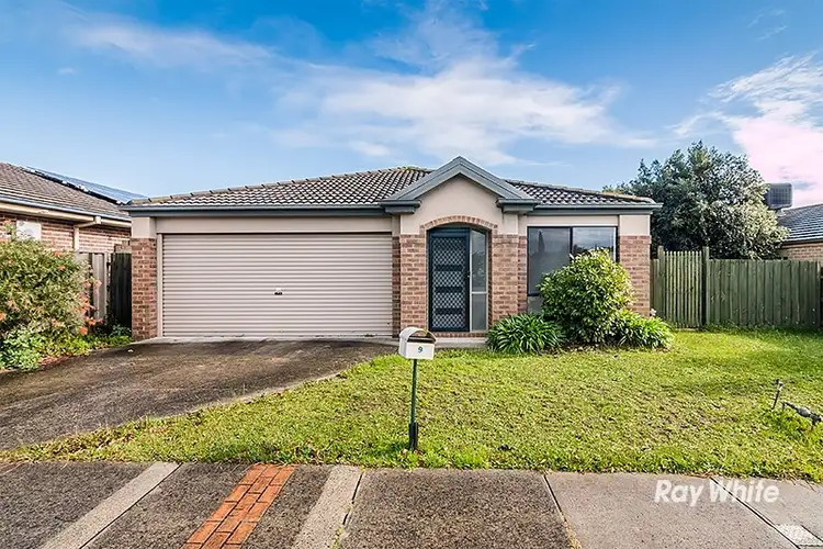 9 Genista Road, Cranbourne West VIC 3977