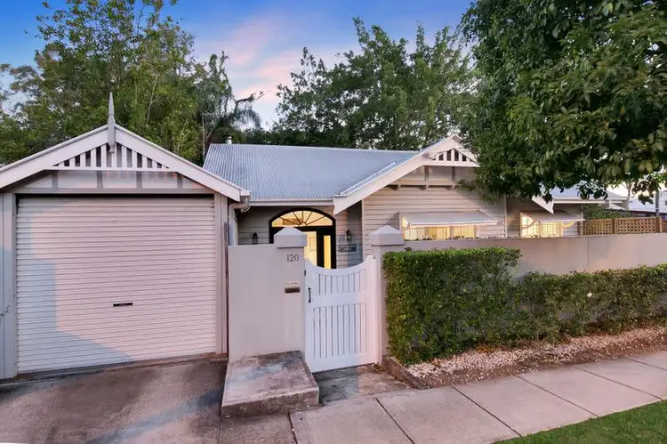 120 Simpsons Road, Bardon QLD 4065