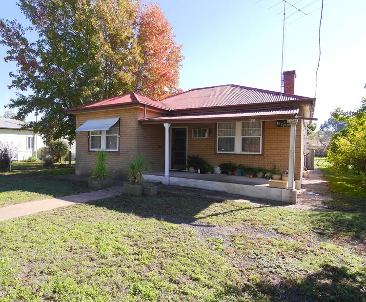 11 Haig Street, Cowra NSW 2794