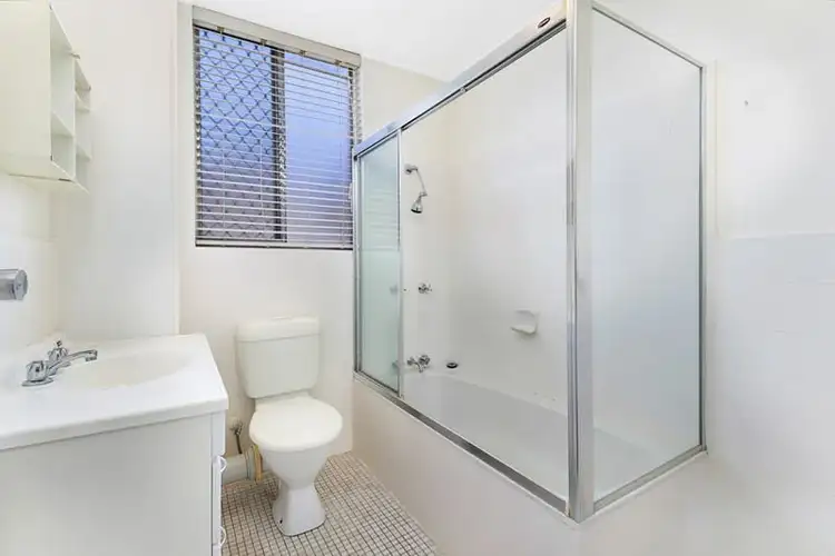 Sixth view of Homely unit listing, 2/33 Bayliss Street, Toowong QLD 4066