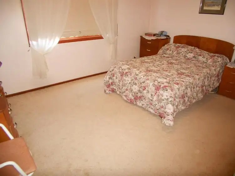 Fifth view of Homely house listing, 1 Albert Parade, Bordertown SA 5268