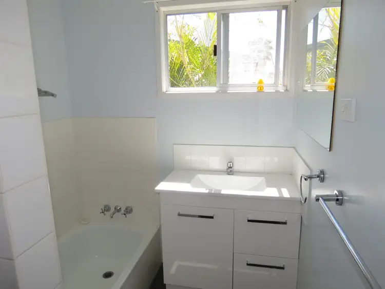 Seventh view of Homely house listing, 2 Brahman Place, Emerald QLD 4720