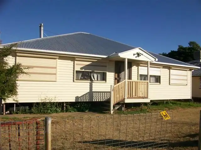 75 Hawthorne Street, Roma QLD 4455