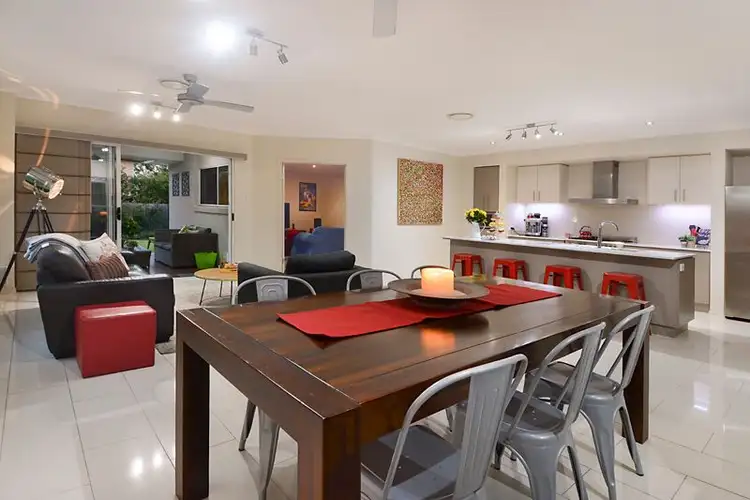 17 Hall Street, Northgate QLD 4013