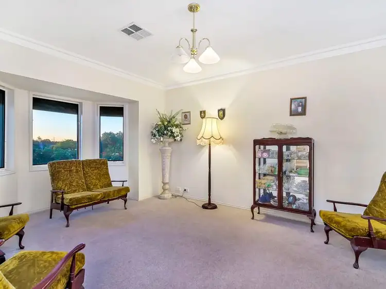 Fifth view of Homely house listing, 10 Creekview Drive, Walkley Heights SA 5098