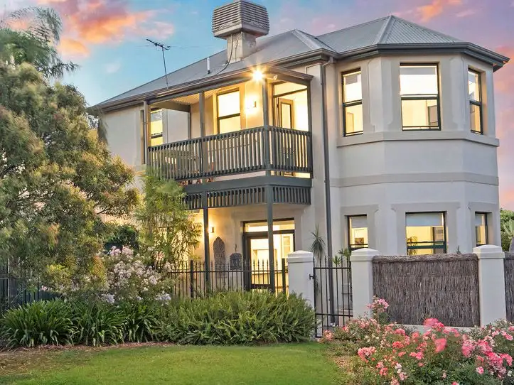 9 Thiele Grove, Kensington Park SA 5068