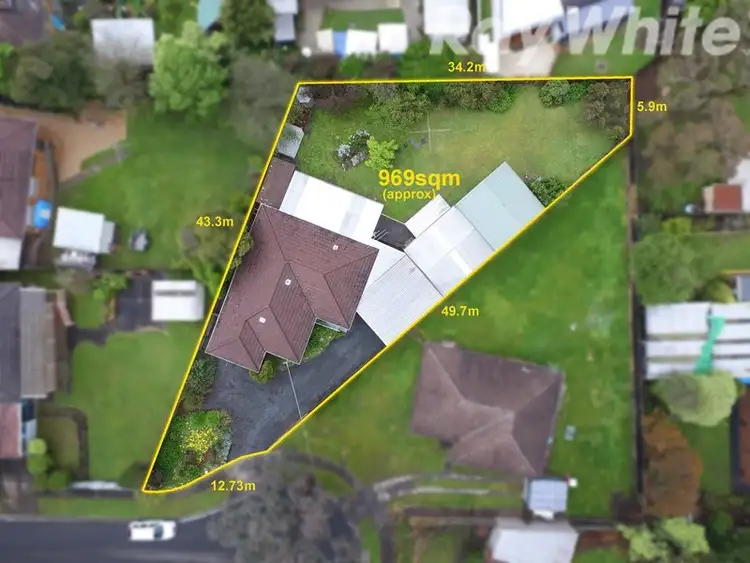 2 Cook Court, Ferntree Gully VIC 3156