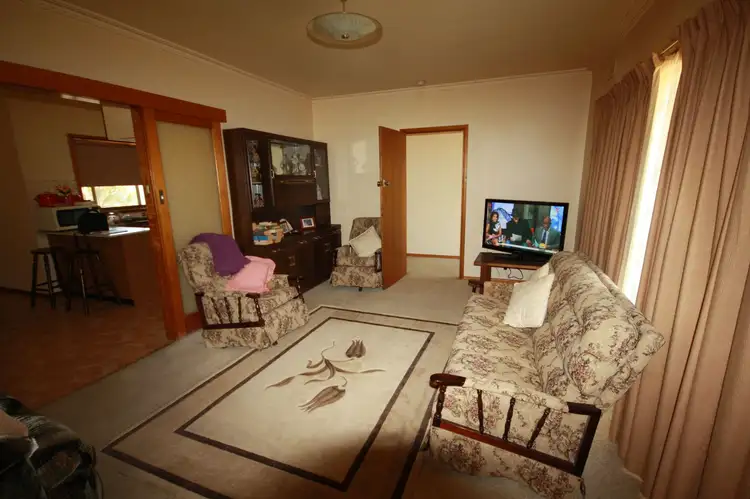 Seventh view of Homely house listing, 10 McKenzie Street, Rochester VIC 3561