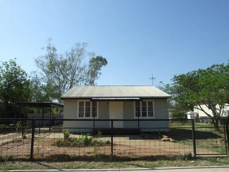 54 Eagle Street, Longreach QLD 4730