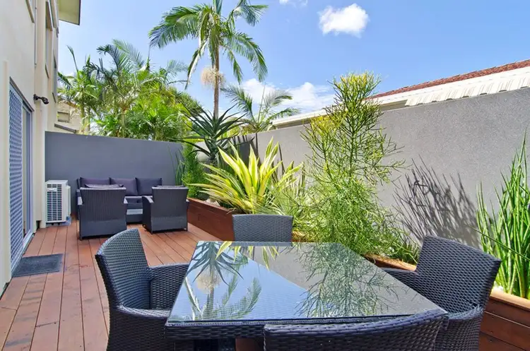2/4 Station Street, Tugun QLD 4224
